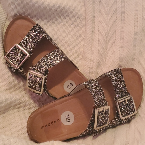 Madden Shoes - NWOT Madden glitter open toe slip birken dble bkle